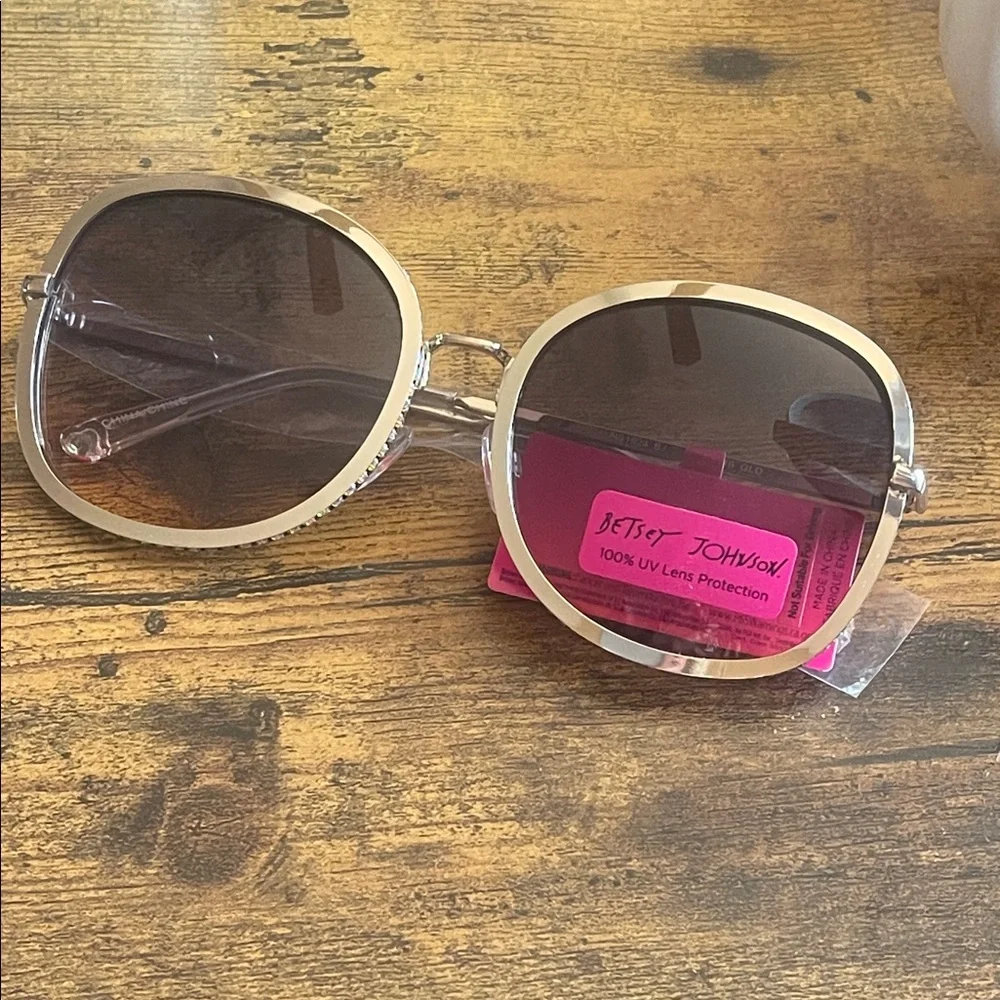 Betsey Johnson soft Gold Frame Sunglasses with Pink-to-Blue  Lens